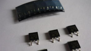 工廠(chǎng)直銷(xiāo)高壓貼片電容 電子元器件銷(xiāo)售的新選擇
